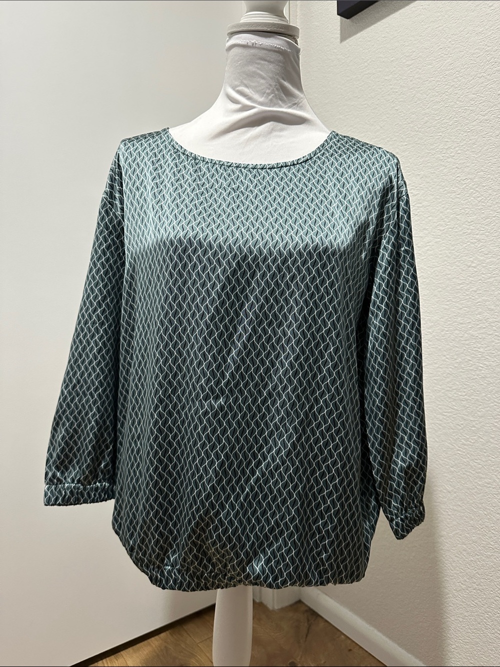 Women's Teal Geometric Long-Sleeve Blouse